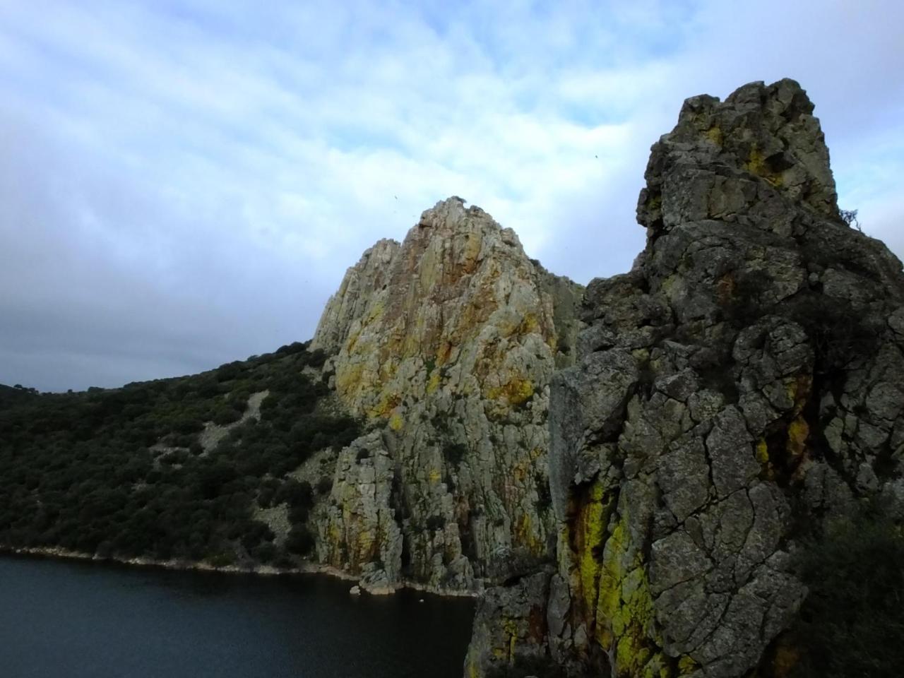 Casa Rural La Sierra De Monfraguee 马尔帕蒂达德普拉森 外观 照片